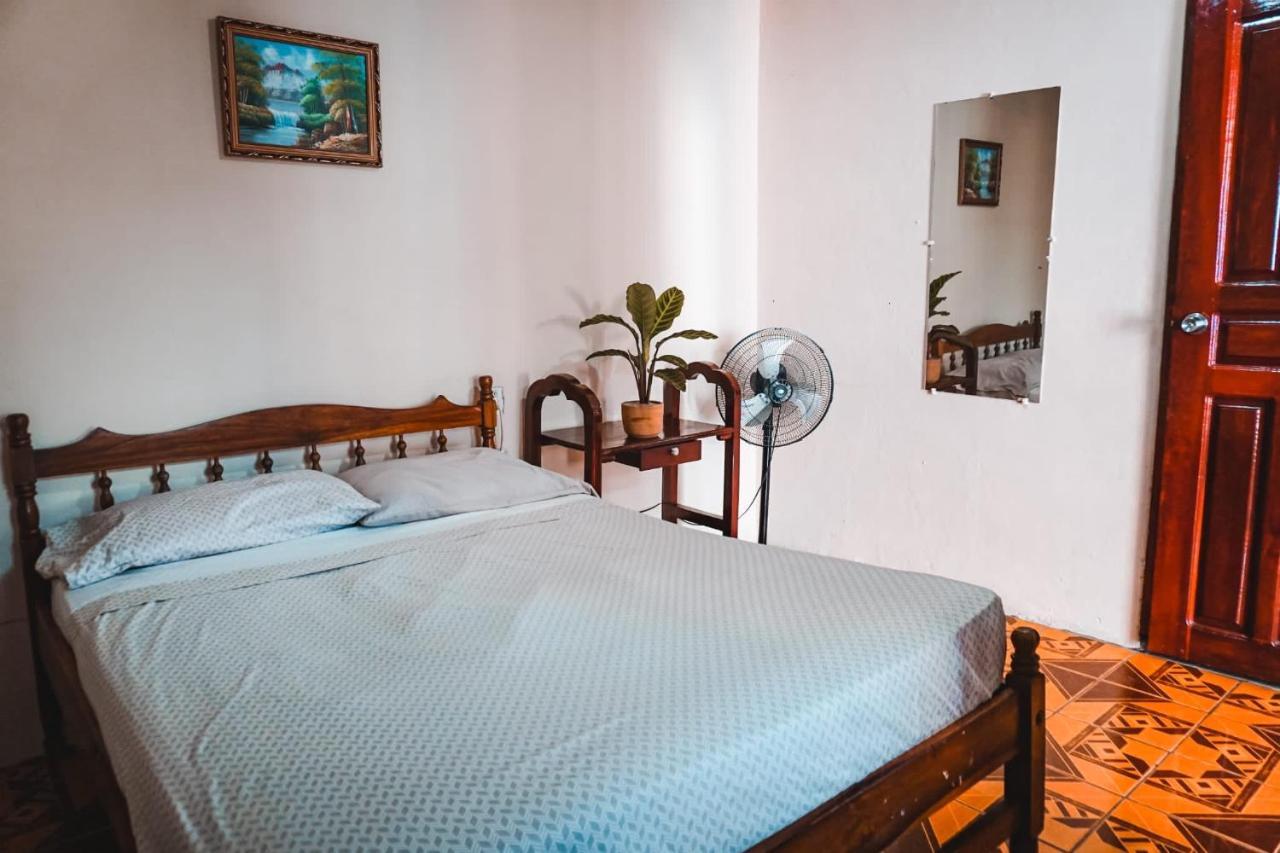 Hostal Los Chamos San Juan del Sur Ngoại thất bức ảnh