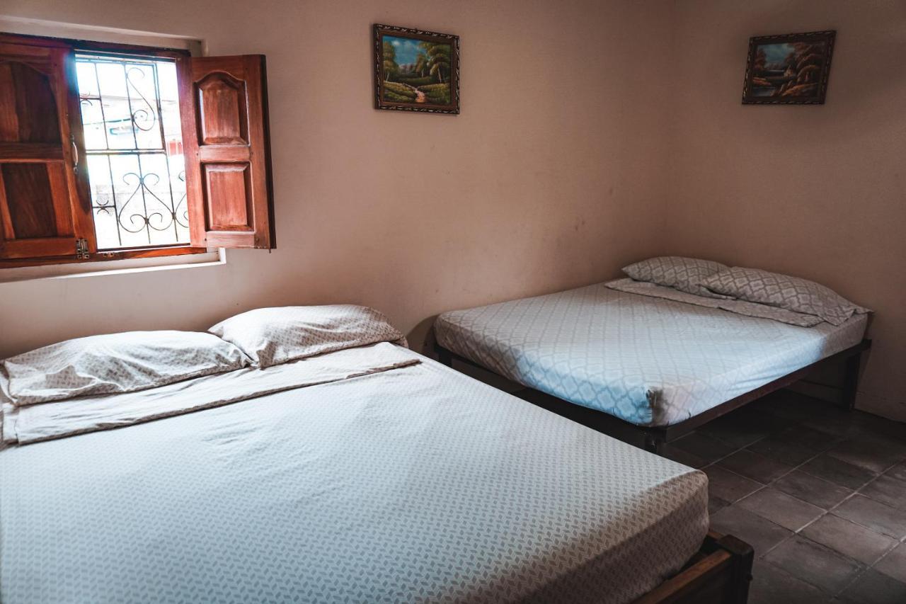 Hostal Los Chamos San Juan del Sur Ngoại thất bức ảnh